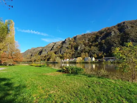 Maison en pierre rénovée avec jardin à Chooz, près de la Meuse : photo 32