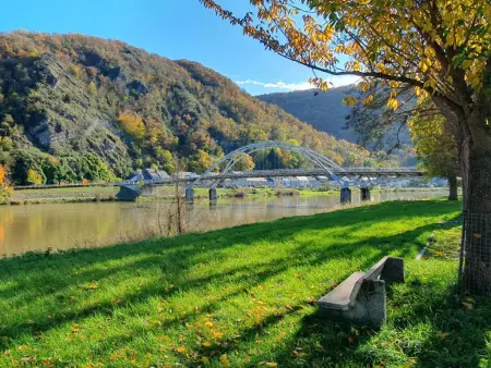 Maison en pierre rénovée avec jardin à Chooz, près de la Meuse : photo 35