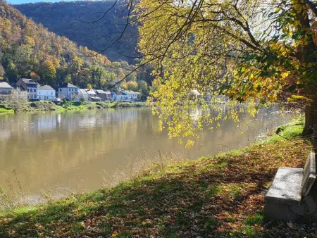 Maison en pierre rénovée avec jardin à Chooz, près de la Meuse : photo 36