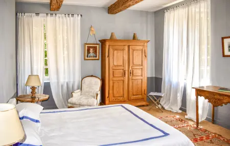 Maison en pierre avec piscine privée et cheminée à Aix-en-Provence : photo 16
