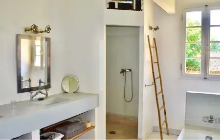 Maison en pierre avec piscine privée et cheminée à Aix-en-Provence : photo 17