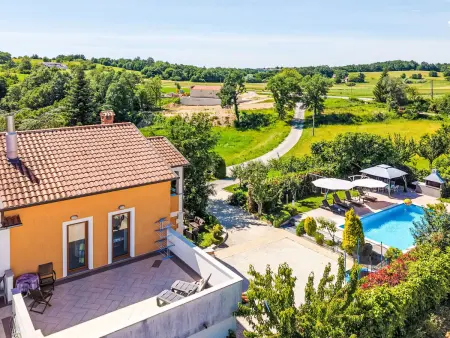 Villa Gracia avec piscine privée et vue campagne à Gračišće : photo 47