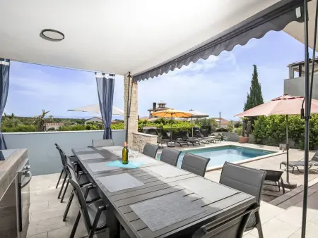 Villa Eminentia, 5 chambres avec piscine et vue mer à Ližnjan : photo 4