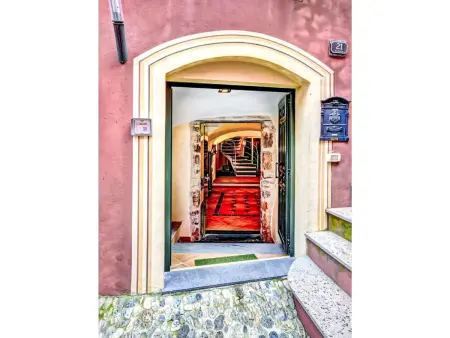 Maison historique avec vue mer et montagnes à Civezza : photo 5