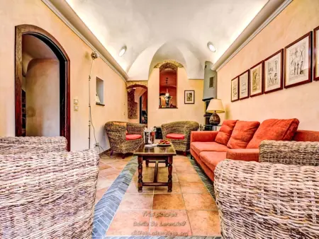 Maison historique avec vue mer et montagnes à Civezza : photo 10