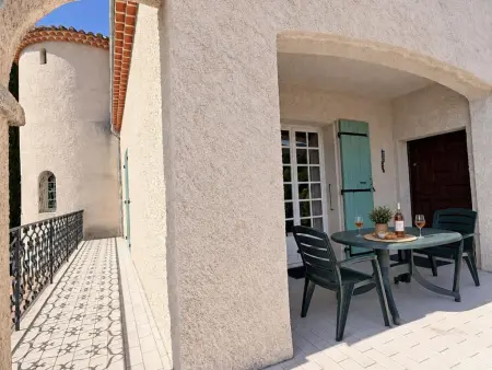 Enniroc, maison avec piscine privée et jardin à Nyons : photo 3