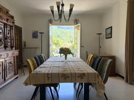 Enniroc, maison avec piscine privée et jardin à Nyons : photo 14