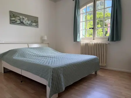 Enniroc, maison avec piscine privée et jardin à Nyons : photo 15