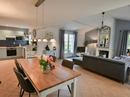 Maison avec piscine privée et golf à 1 km, Vasles : photo 4