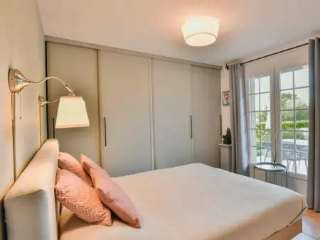 Maison avec piscine privée et golf à 1 km, Vasles : photo 5