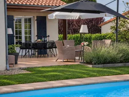Maison avec piscine privée et golf à 1 km, Vasles : photo 12