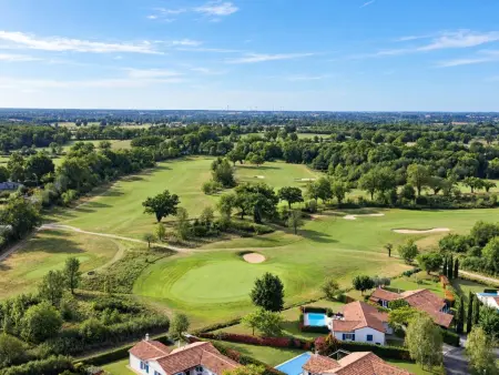 Maison avec piscine privée et golf à 1 km, Vasles : photo 40