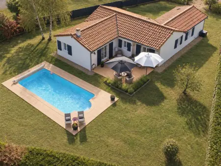 Maison avec piscine privée et golf à 1 km, Vasles : photo 41