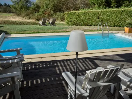 Maison de plain-pied avec piscine privée chauffée à Vasles : photo 9