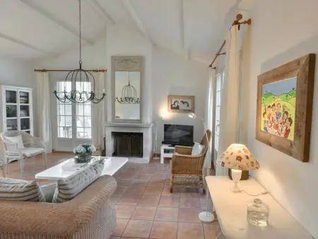 Maison de plain-pied avec piscine privée chauffée à Vasles : photo 21