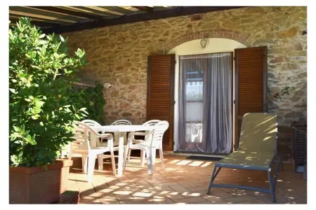 Appartement 2 pièces avec piscine à Populonia, près de la plage : photo 1