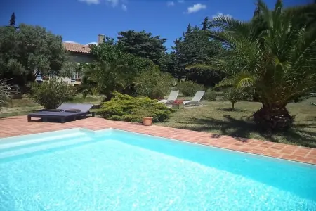 Maison avec piscine privée en pinède près de Gruissan : photo 3