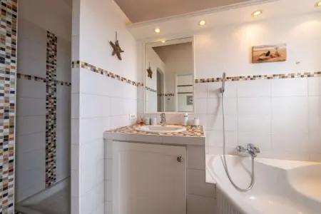 10973, Villa de 4 chambres sur la Côte d'Azur : photo 23