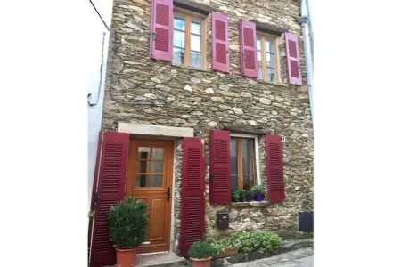 Maison de ville avec terrasse et vue, La Garde Freinet : photo 1