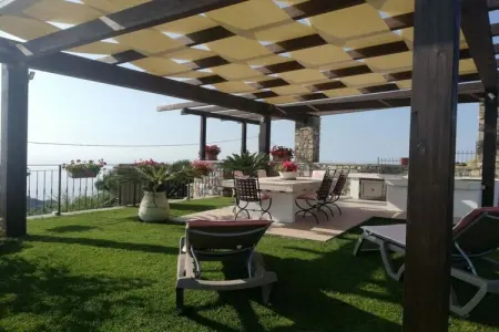 Maison Olimpia : villa avec jardin, vue mer, Imperia : photo 4