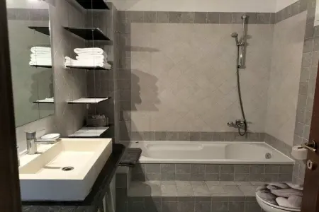 Maison Olimpia : villa avec jardin, vue mer, Imperia : photo 33