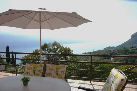 Maison Il Patio à Tignale, vue lac de Garde et montagnes : photo 4