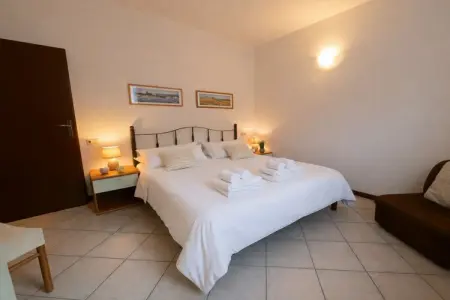 Maison avec balcon face au lac de Garde à Prabion : photo 8
