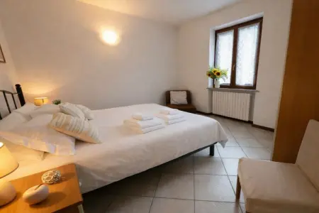 Maison avec balcon face au lac de Garde à Prabion : photo 10