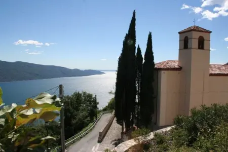 Maison avec balcon face au lac de Garde à Prabion : photo 13