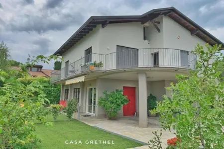 Maison de vacances avec jardin et parking privé à Gardone Riviera : photo 1