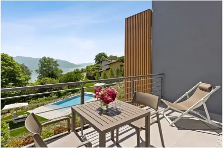 Studio avec mezzanine et piscine, Trarego Viggiona, vue lac : photo 13