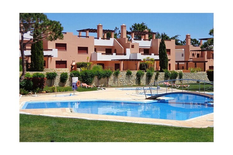 249899, Bel appartement avec vue sur la piscine - Photo 1
