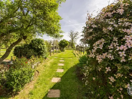 Gîte traditionnel 3 chambres avec jardin et jeux à Montpinchon : photo 2