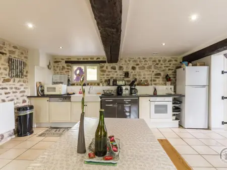 Gîte traditionnel 3 chambres avec jardin et jeux à Montpinchon : photo 8
