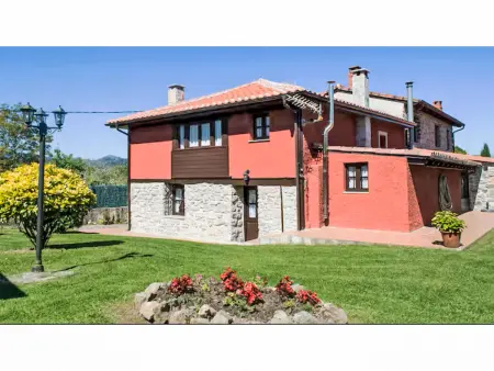 El Charcal : maison 3 chambres avec jardin clos à Colunga : photo 1