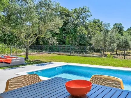 Villa Solis, villa moderne avec piscine chauffée à Medulin : photo 4