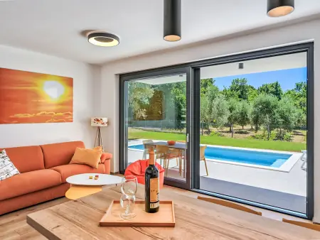 Villa Solis, villa moderne avec piscine chauffée à Medulin : photo 9