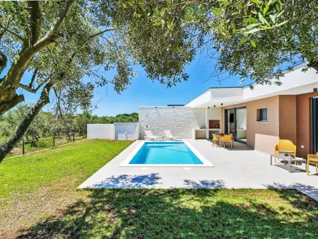 Villa Solis, villa moderne avec piscine chauffée à Medulin : photo 18