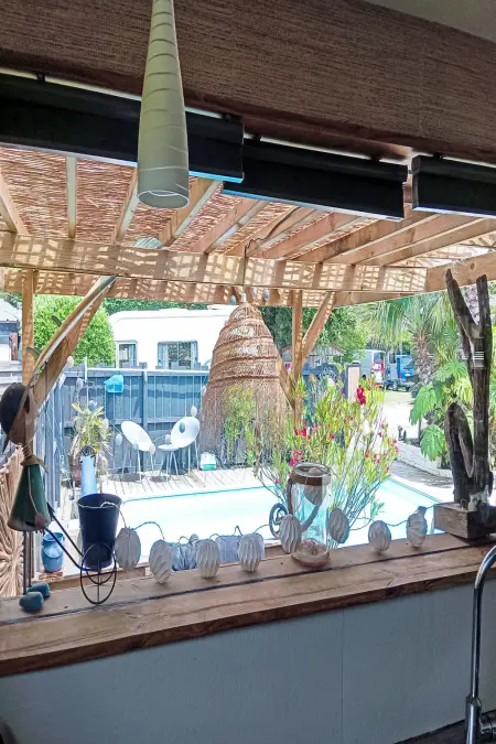 Maison avec piscine chauffée et calme, Ares, 11 personnes : photo 2