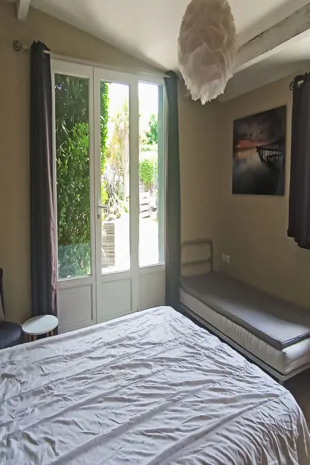 Maison avec piscine chauffée et calme, Ares, 11 personnes : photo 24