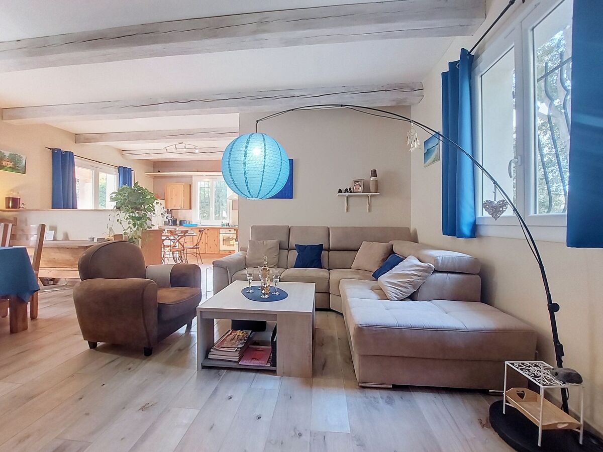 Maison avec piscine privée et terrain de 8 000 m² à Besse-sur-Issole - Photo 3