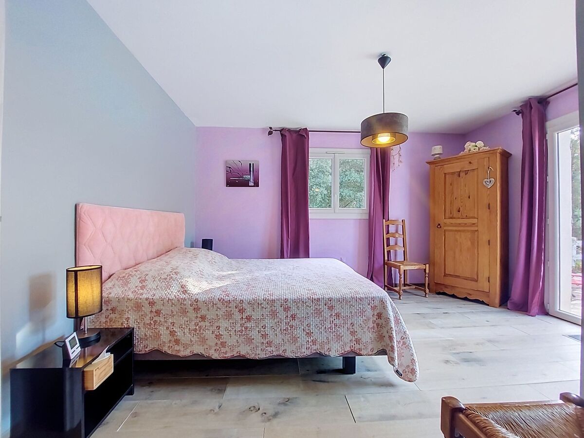 Maison avec piscine privée et terrain de 8 000 m² à Besse-sur-Issole - Photo 26