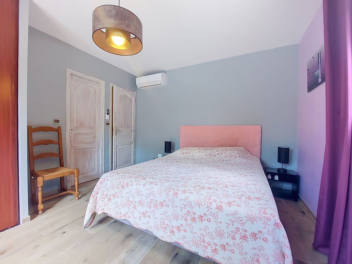 Maison avec piscine privée et terrain de 8 000 m² à Besse-sur-Issole - Photo 31