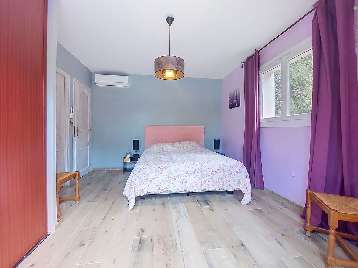 Maison avec piscine privée et terrain de 8 000 m² à Besse-sur-Issole - Photo 32