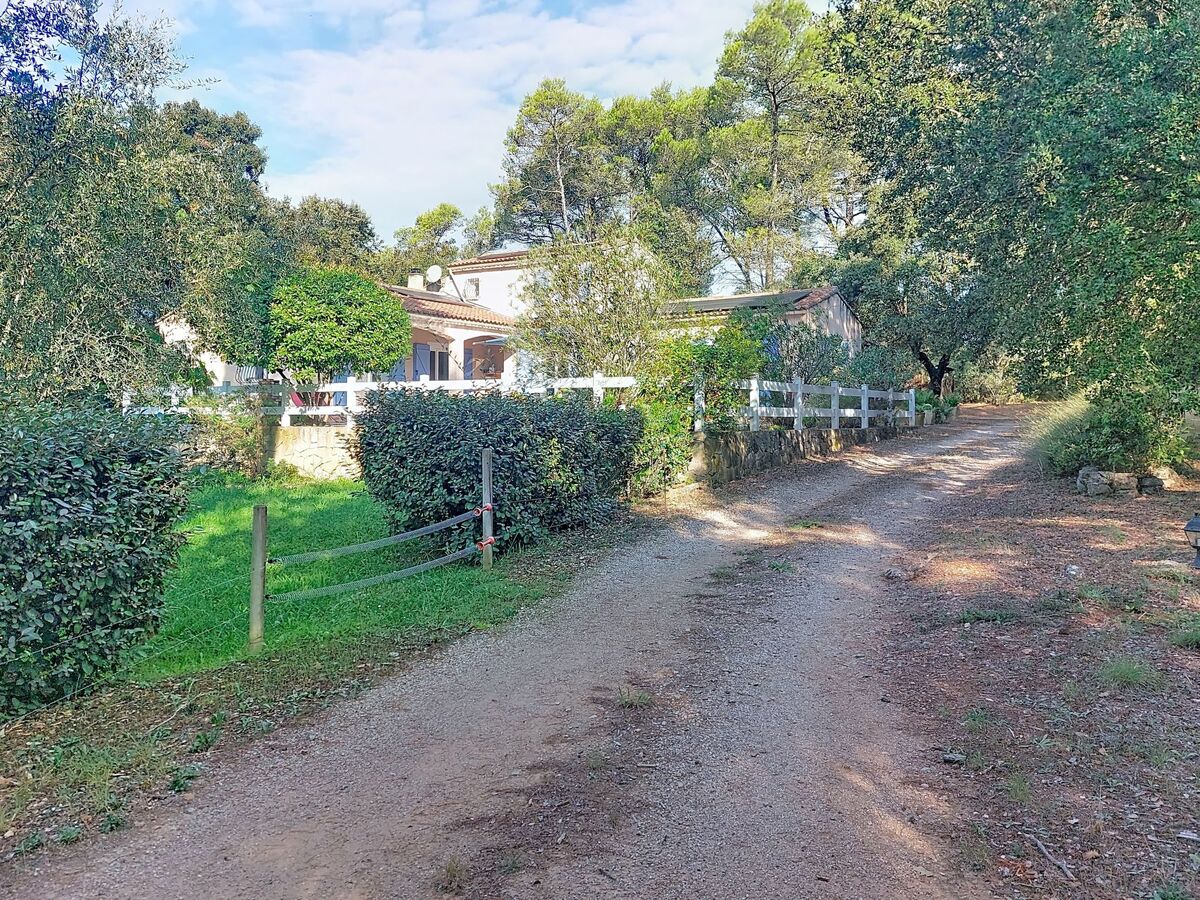 Maison avec piscine privée et terrain de 8 000 m² à Besse-sur-Issole - Photo 64
