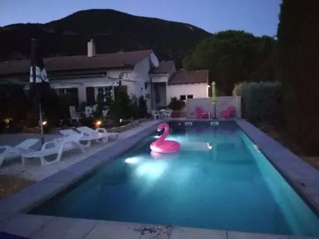 Appartement de 50 m² avec piscine privée à Rustrel, Provence : photo 5