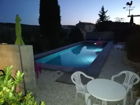 Appartement de 50 m² avec piscine privée à Rustrel, Provence : photo 6