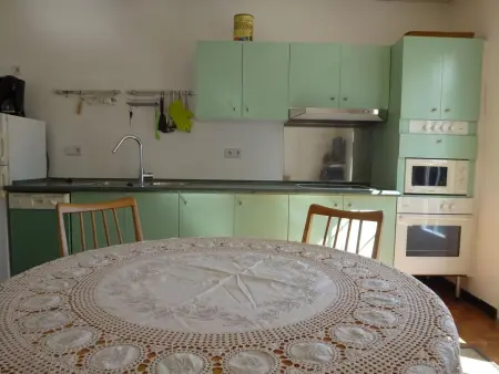 Appartement de 50 m² avec piscine privée à Rustrel, Provence : photo 12