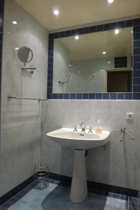 Appartement de 50 m² avec piscine privée à Rustrel, Provence : photo 18