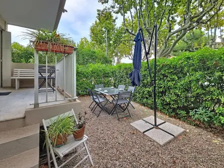 Les Floralies : appartement 2 pièces avec terrasse à Fréjus : photo 1